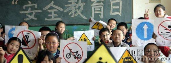 尿停電梯男孩恢復，電梯安全意識是最大的隱患。