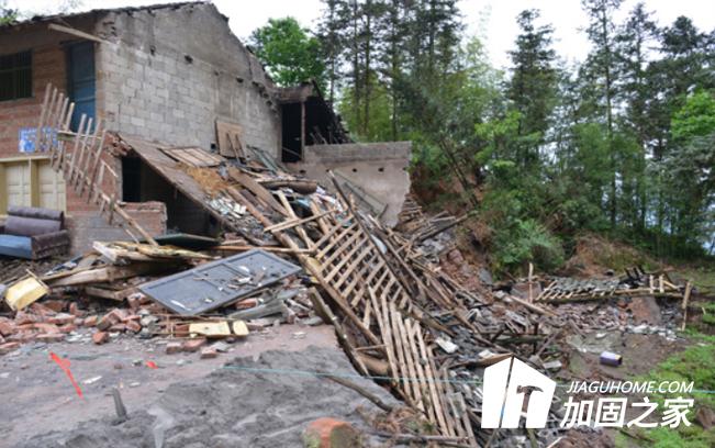 四川敘永山體滑坡，那么房屋需要加固防御山體滑波嗎?