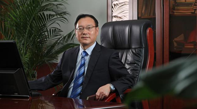 四川省建科院院長(zhǎng)王德華作為封面人物登上《工程建設(shè)標(biāo)準(zhǔn)化》雜志并接受人物專(zhuān)訪