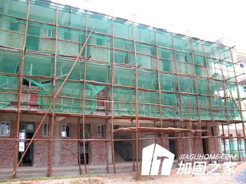 暑假加固公司將迎來學(xué)?？拐鸺庸谈叻迤? width=