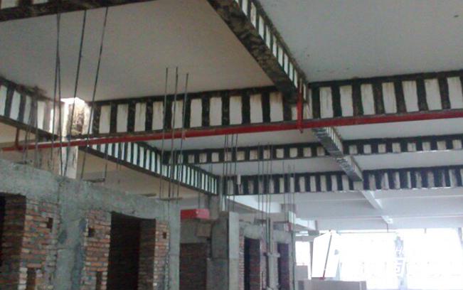 粘鋼法處理梁底時，需要注意哪些地方?