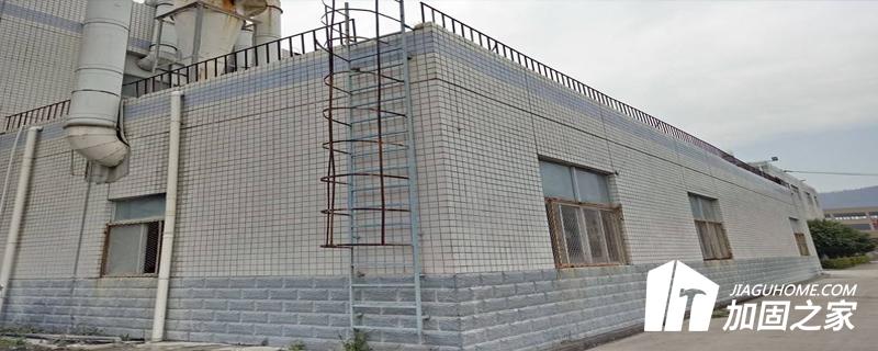 在下列情況下，應(yīng)進(jìn)行房屋質(zhì)量安全鑒定