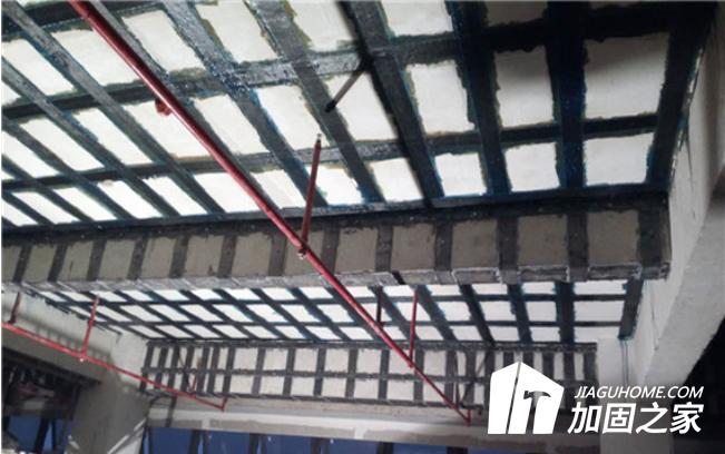 在房屋加固補強中，樓板承重怎樣加固?